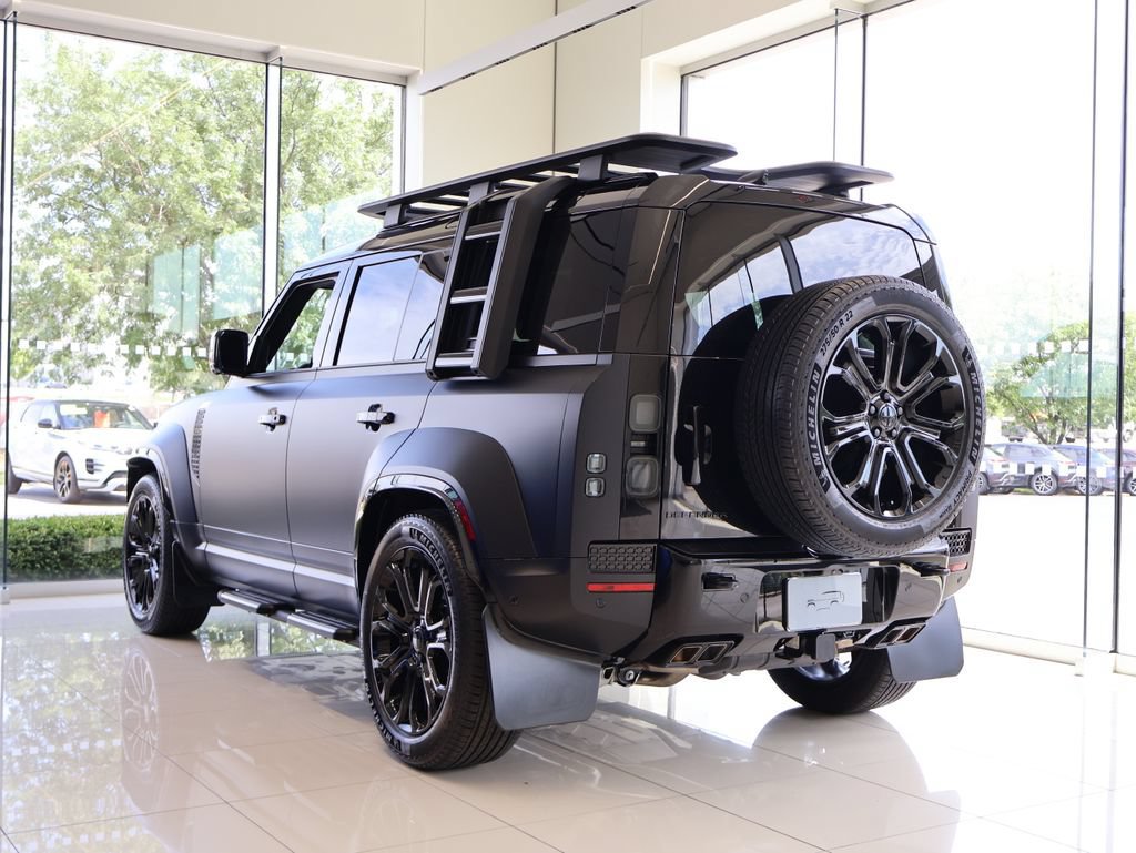 New 2026 Land Rover Defender 110 OCTA AWD/4WD image 5