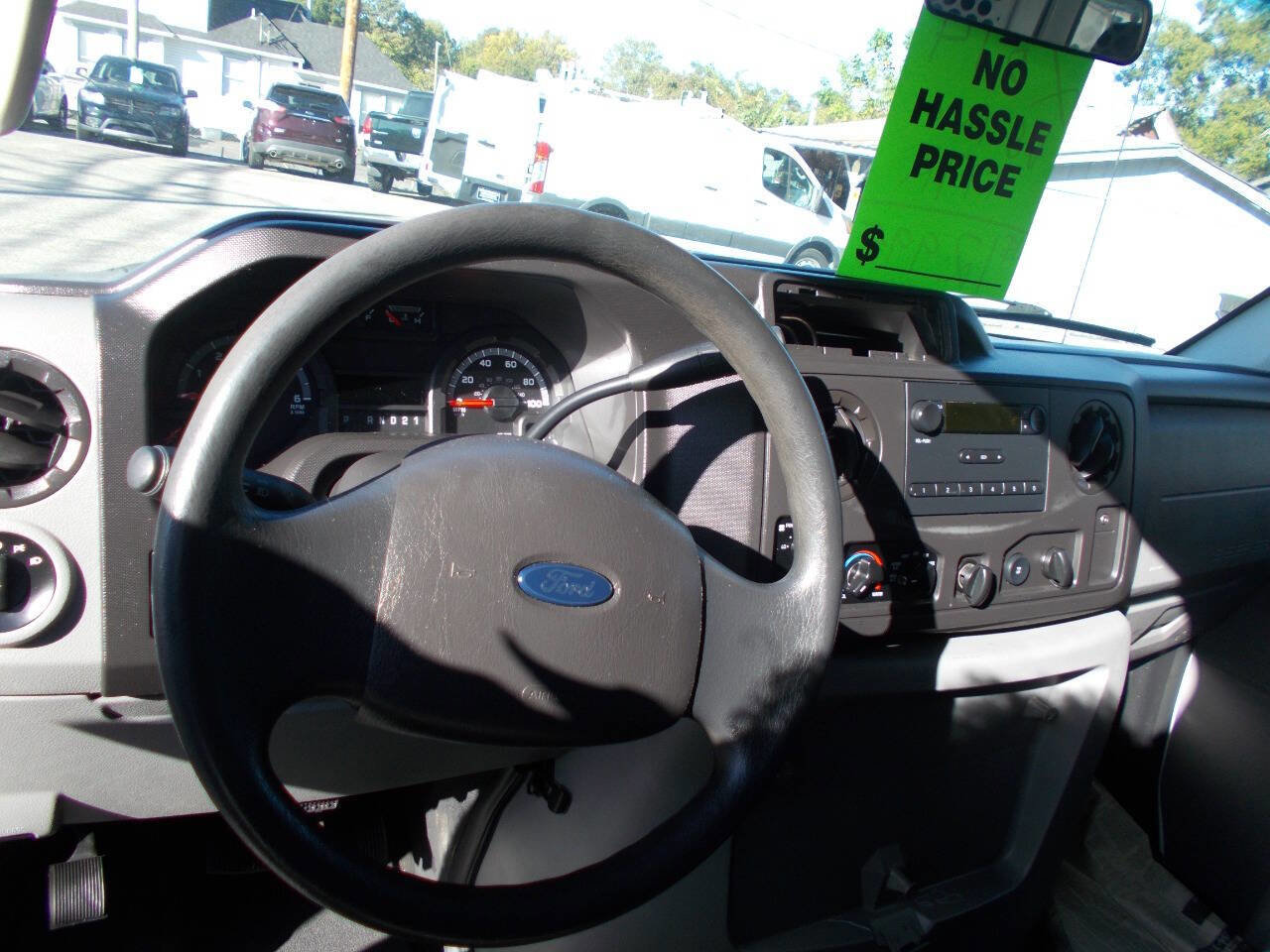 Used 2014 Ford E-250 and Econoline 250 w/ Power Group image 6