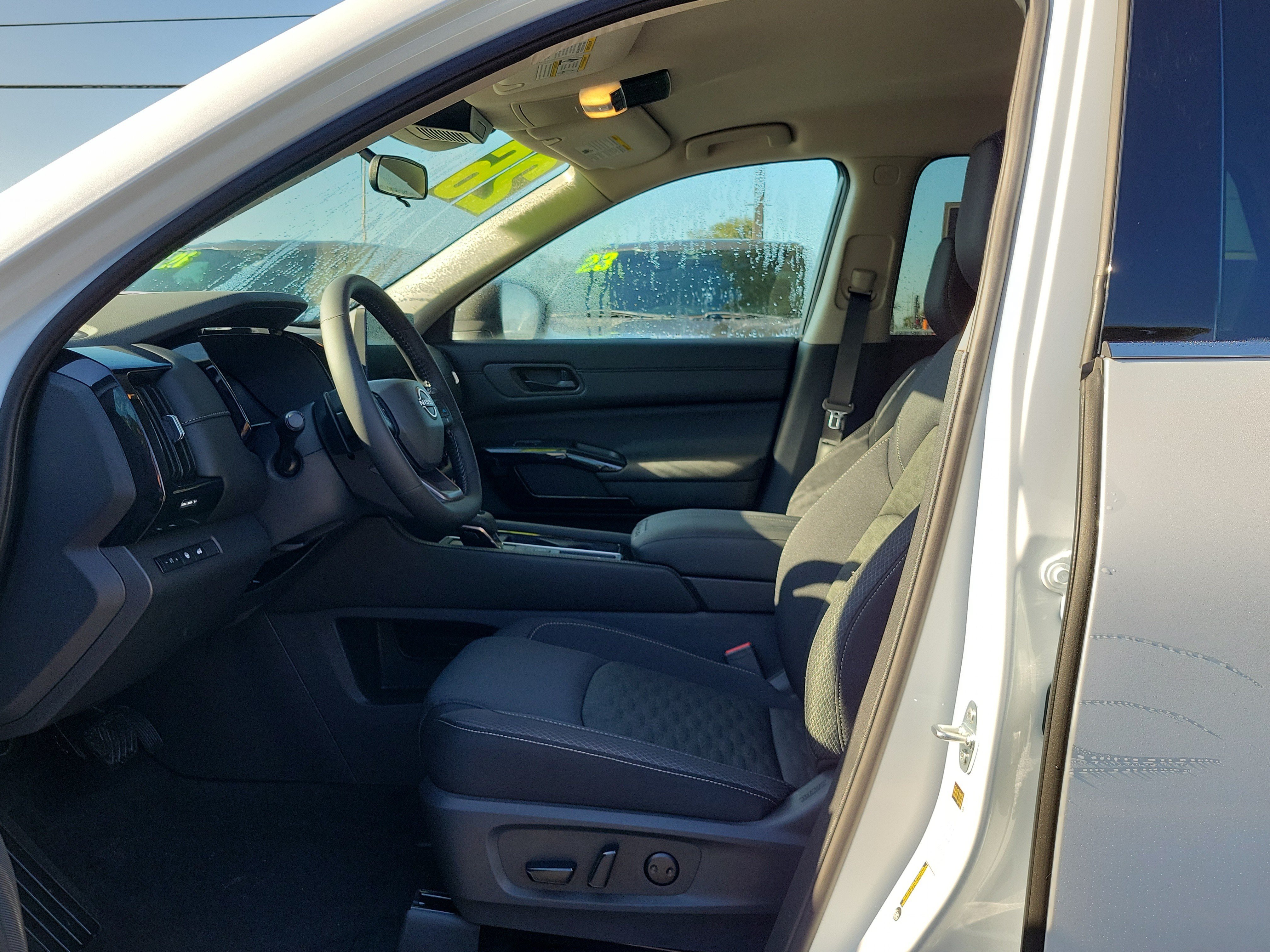 Certified 2026 Nissan Pathfinder SV FWD image 18