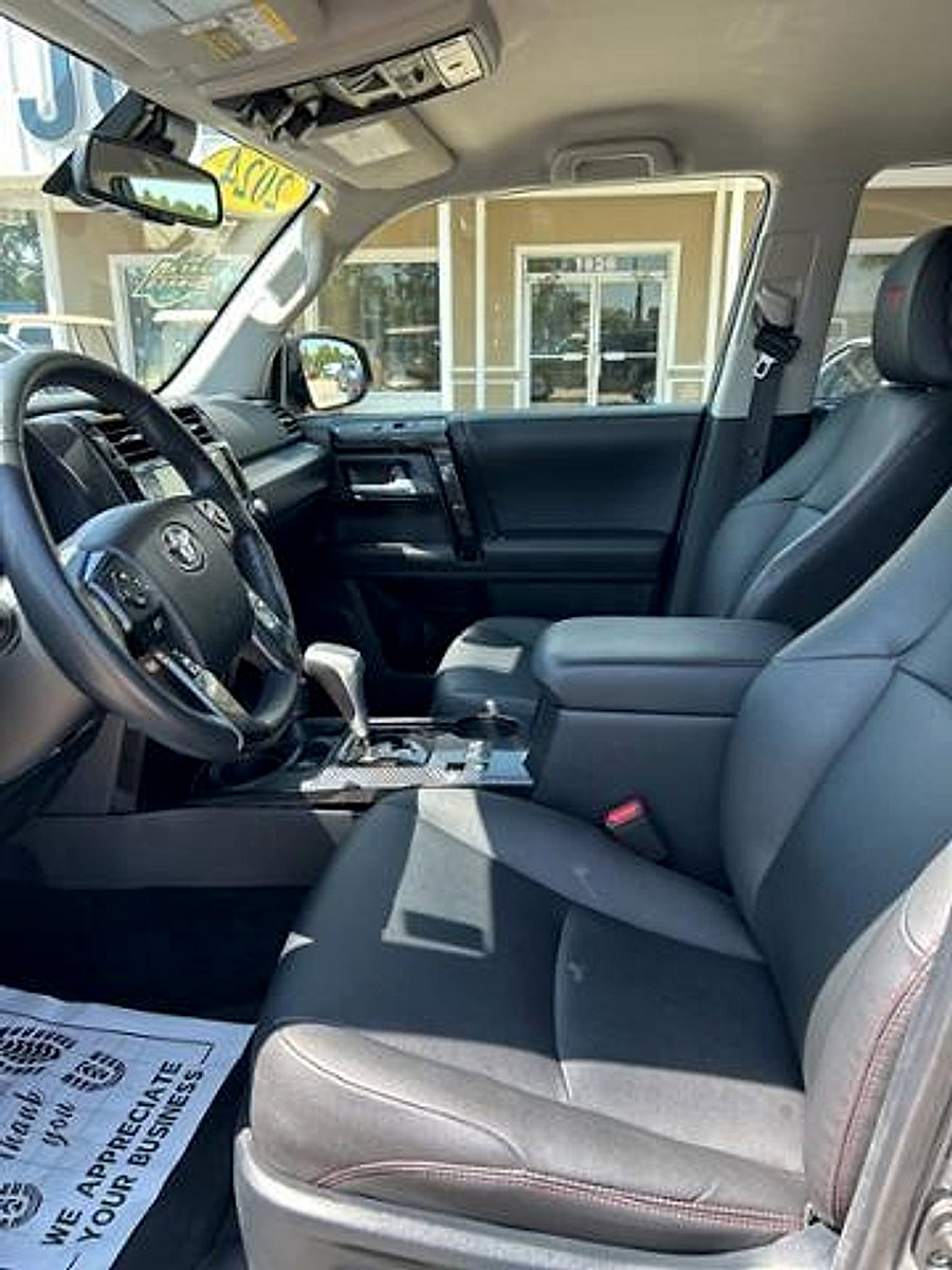 Used 2024 Toyota 4Runner TRD Off-Road Premium image 12