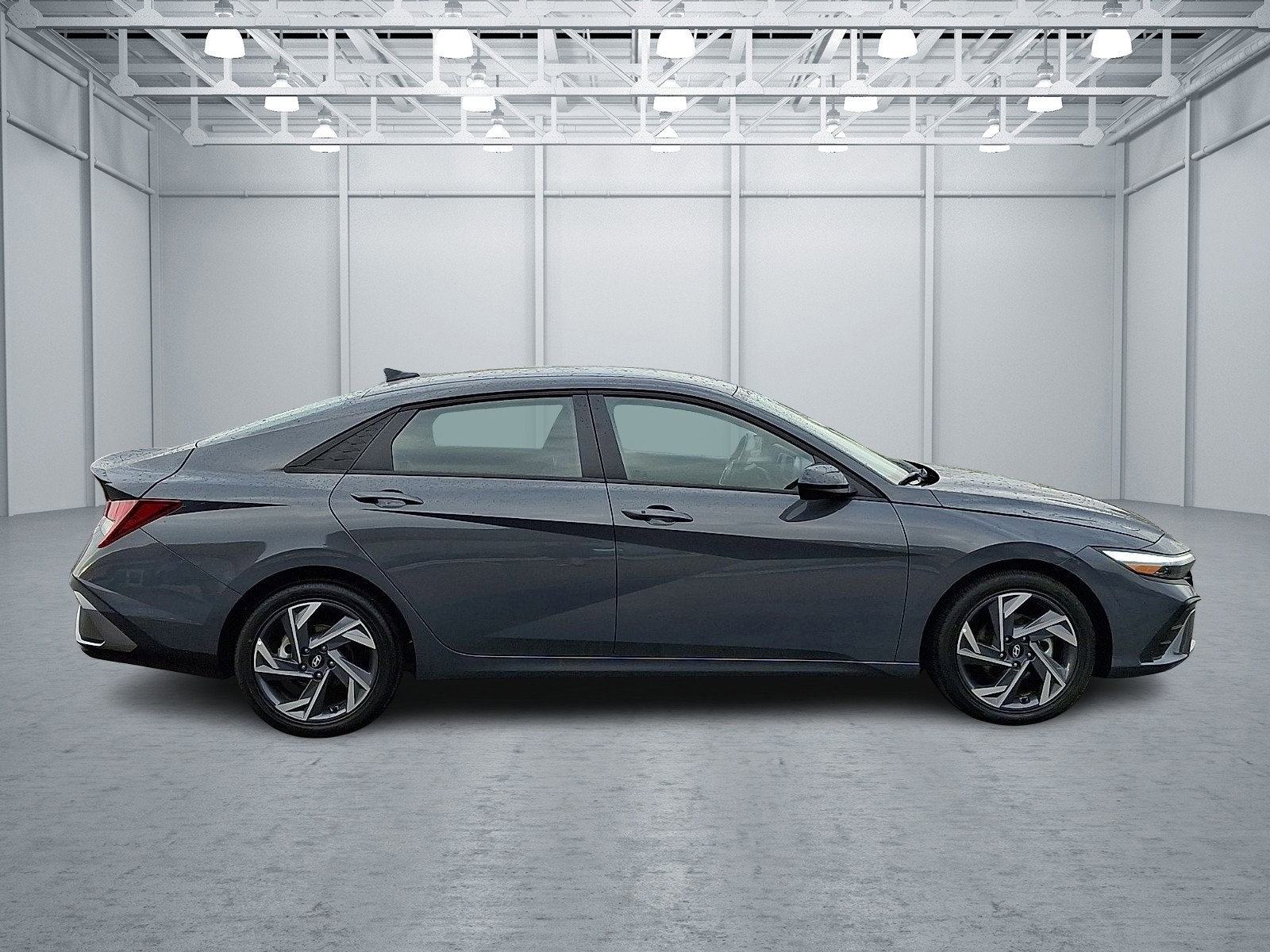 Certified 2025 Hyundai Elantra Sport FWD image 7