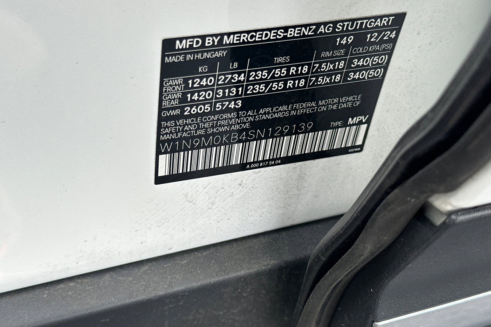 Used 2025 Mercedes-Benz EQB 300 4MATIC image 38