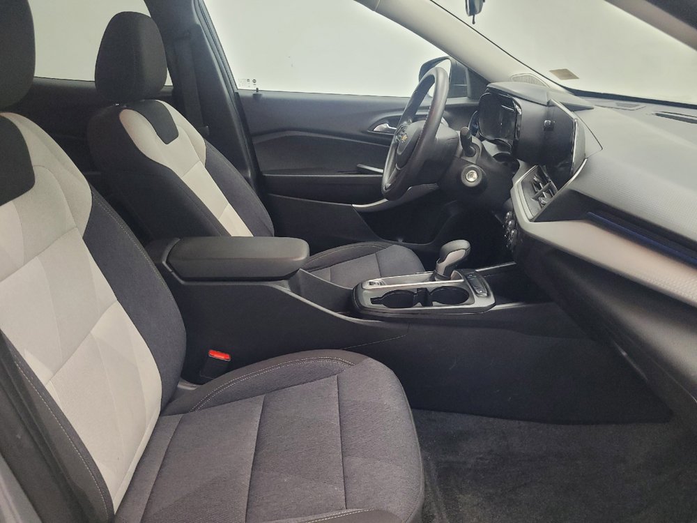 Used 2024 Chevrolet Trax LS w/ Driver Confidence Package FWD image 21