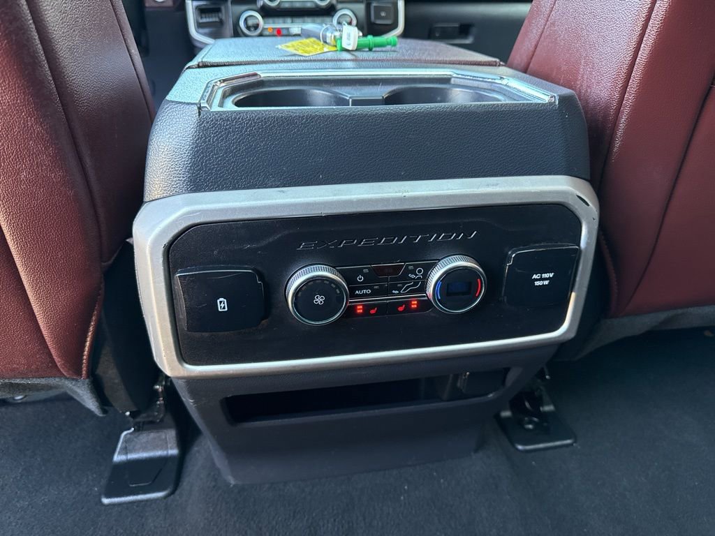 Used 2024 Ford Expedition Limited image 15