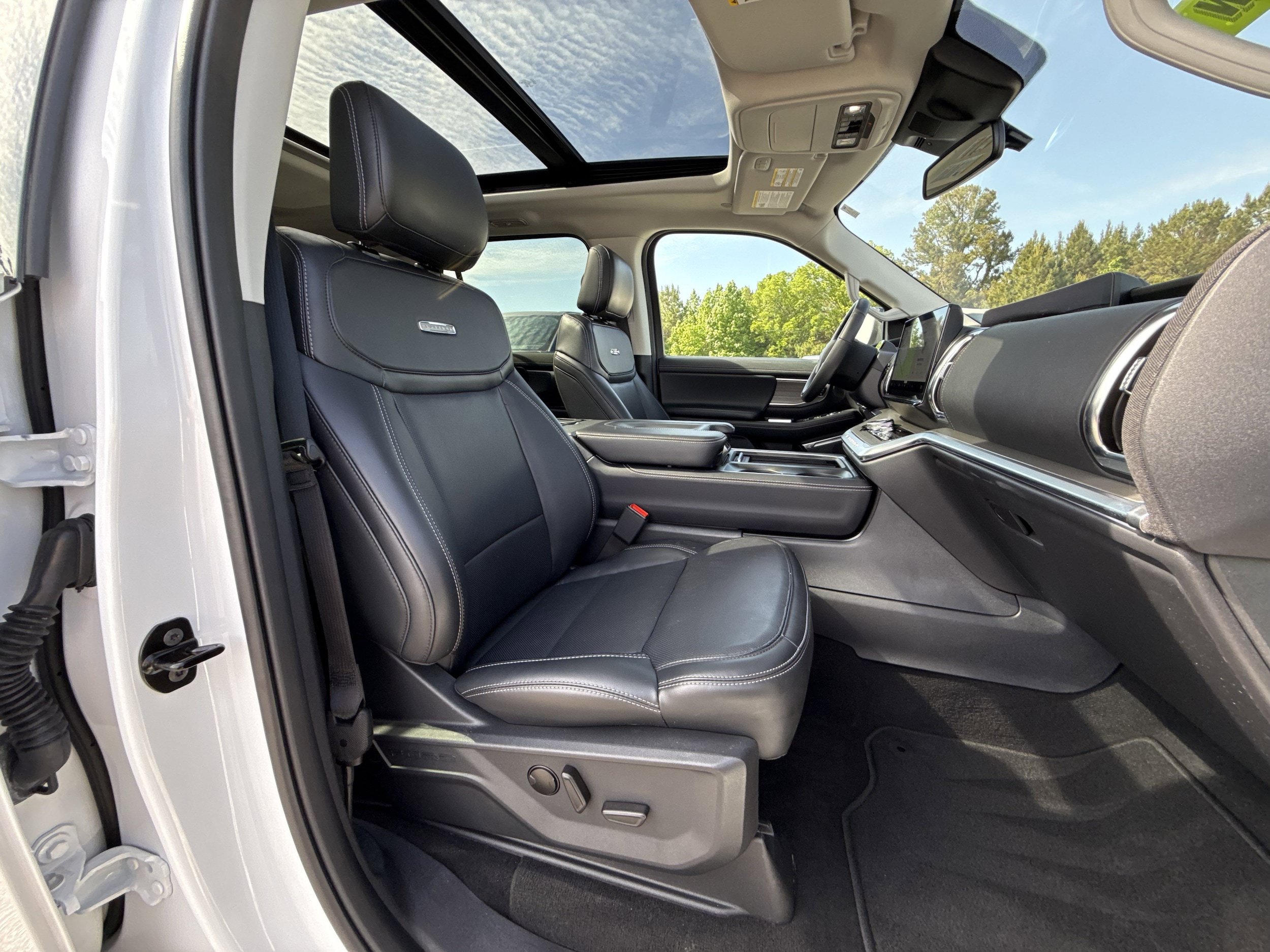 Used 2025 Ford Expedition Max Platinum AWD/4WD image 13