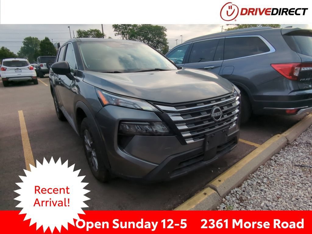 Used 2024 Nissan Rogue S AWD/4WD image 1