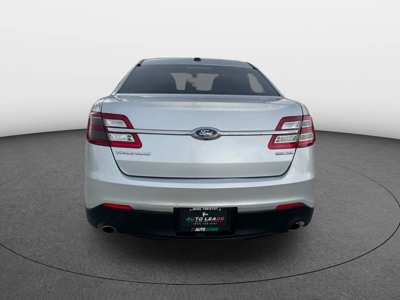 Used 2018 Ford Taurus SE FWD image 6