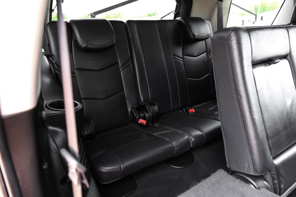 Used 2019 Cadillac Escalade Premium Luxury w/ LPO, Radiant Package RWD image 41