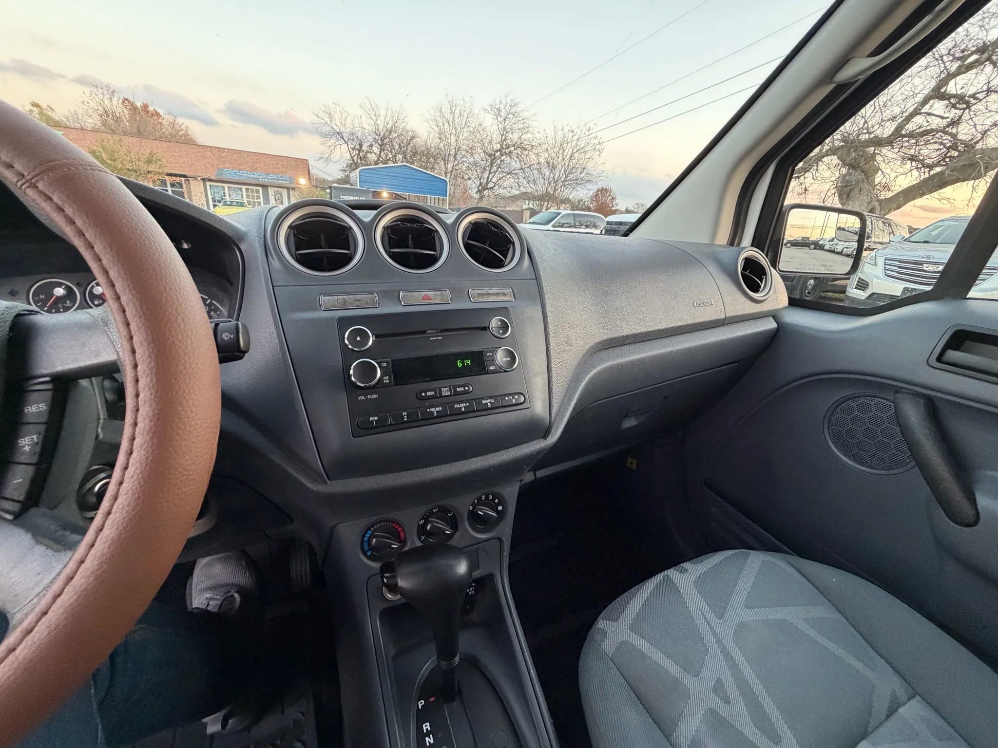 Used 2013 Ford Transit Connect XLT image 12