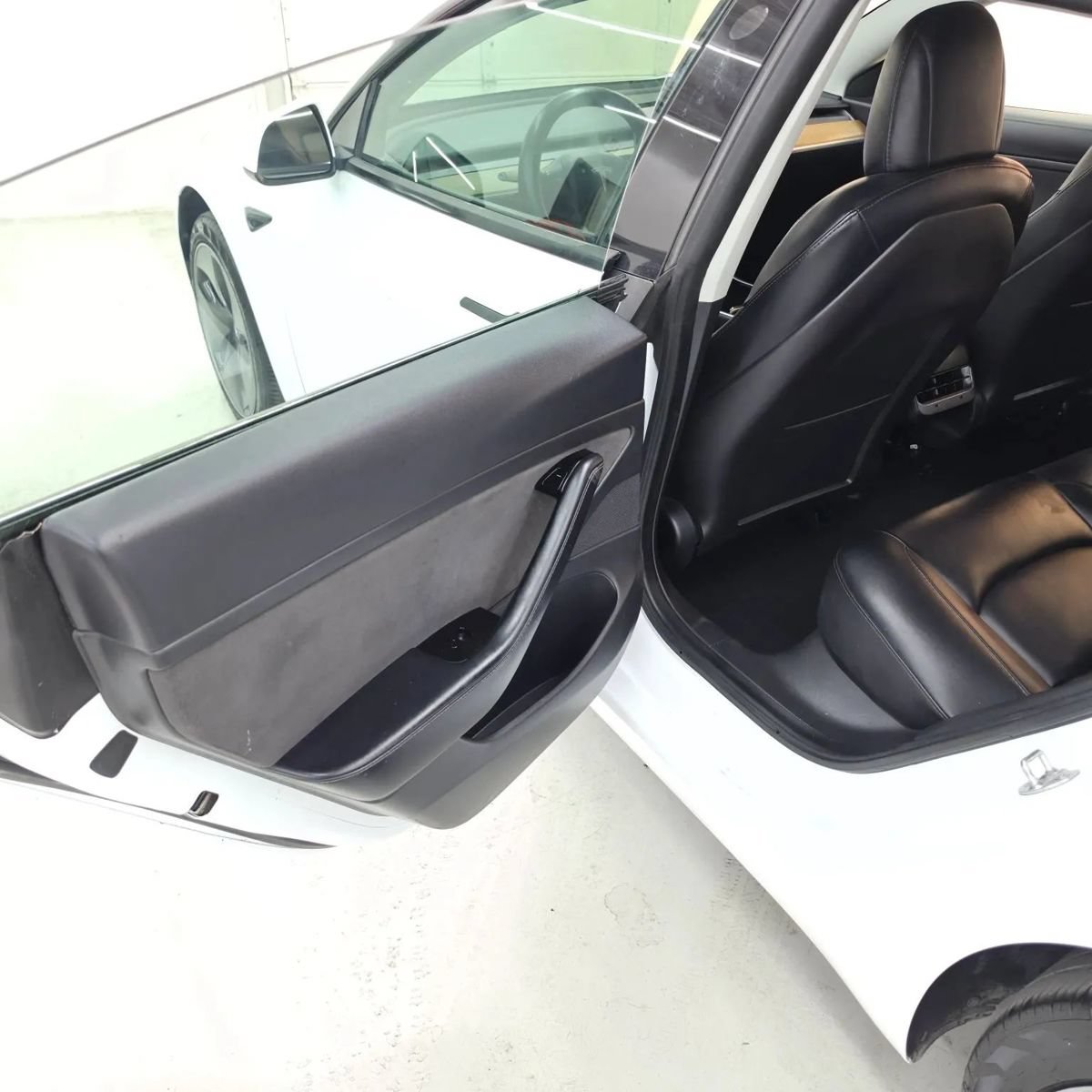 Used 2023 Tesla Model 3 Standard Range RWD image 28