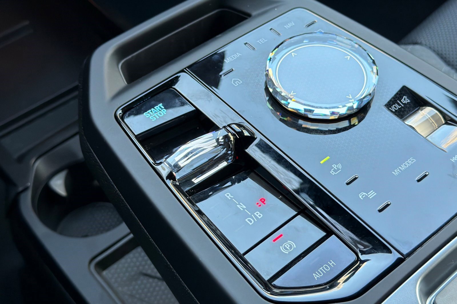 Used 2026 BMW iX xDrive60 w/ M Sport Package image 28