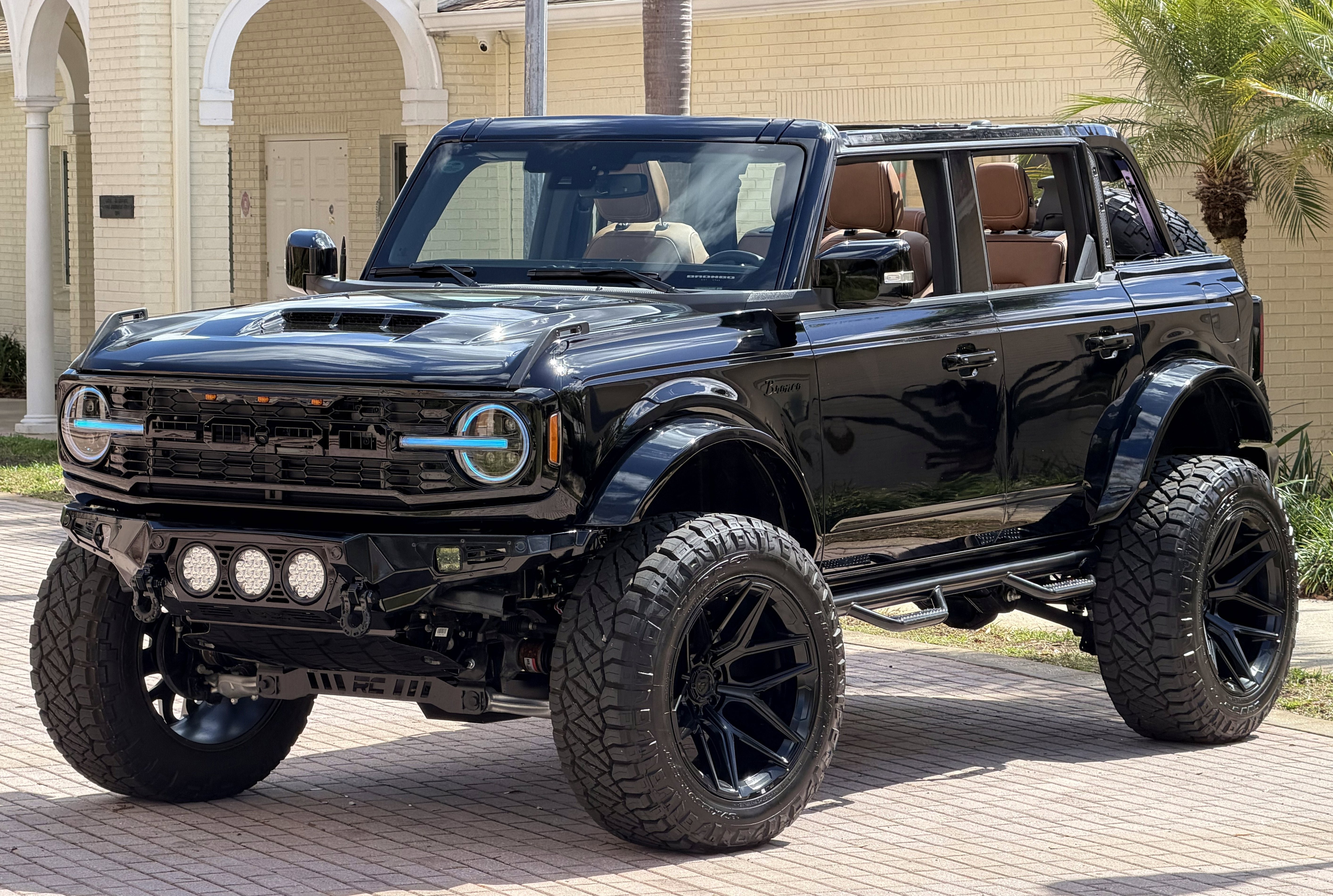 Used 2025 Ford Bronco Outer Banks AWD/4WD image 28