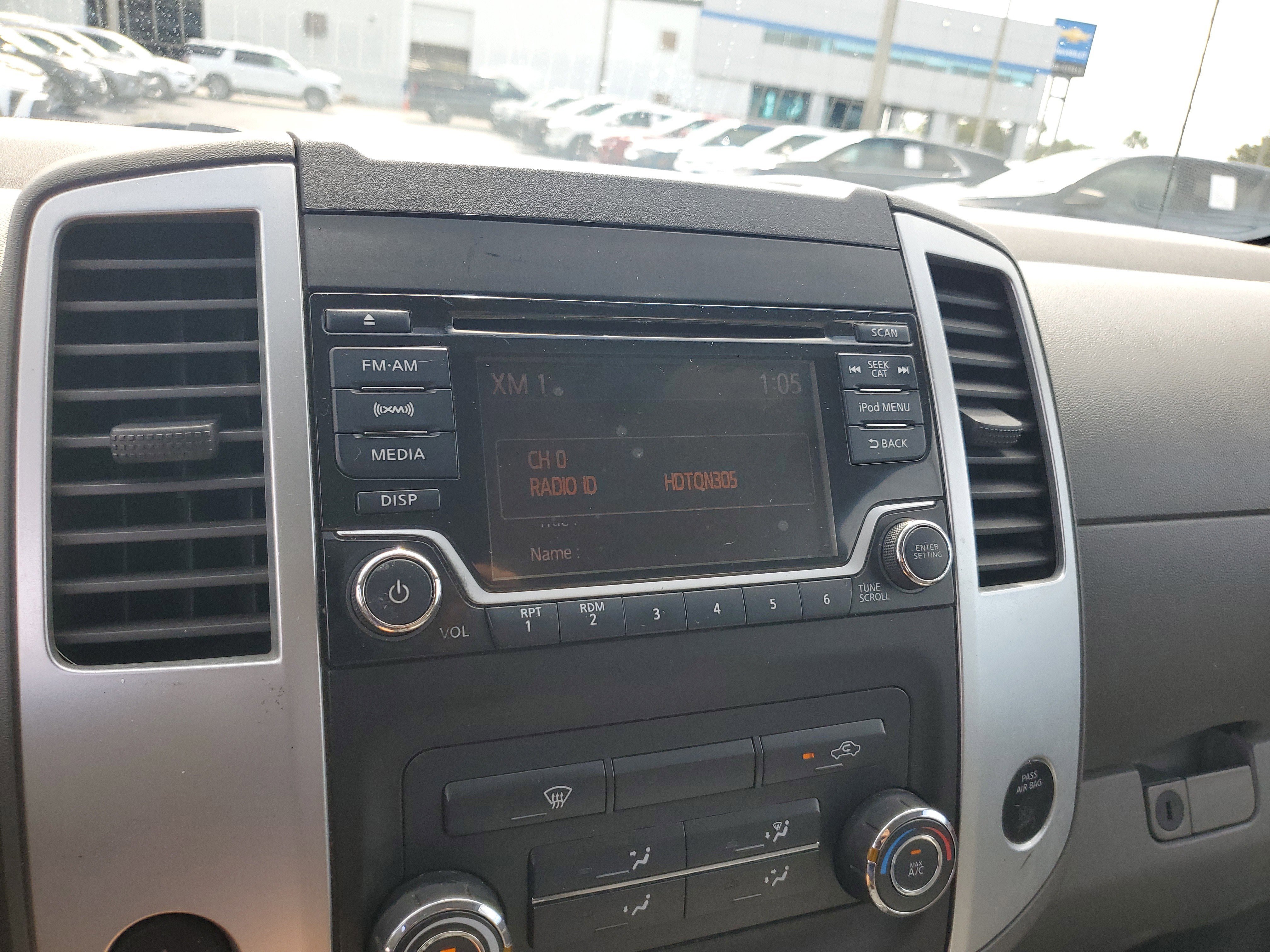 Used 2017 Nissan Frontier SV image 23