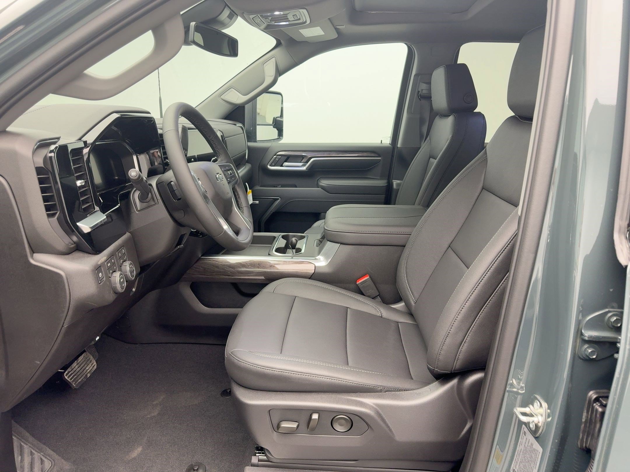 New 2026 Chevrolet Silverado 3500 LTZ w/ Trail Boss Package image 5