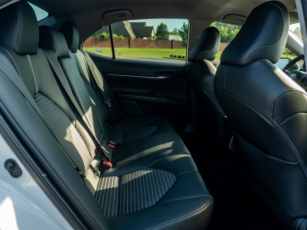 Used 2024 Toyota Camry SE FWD image 15