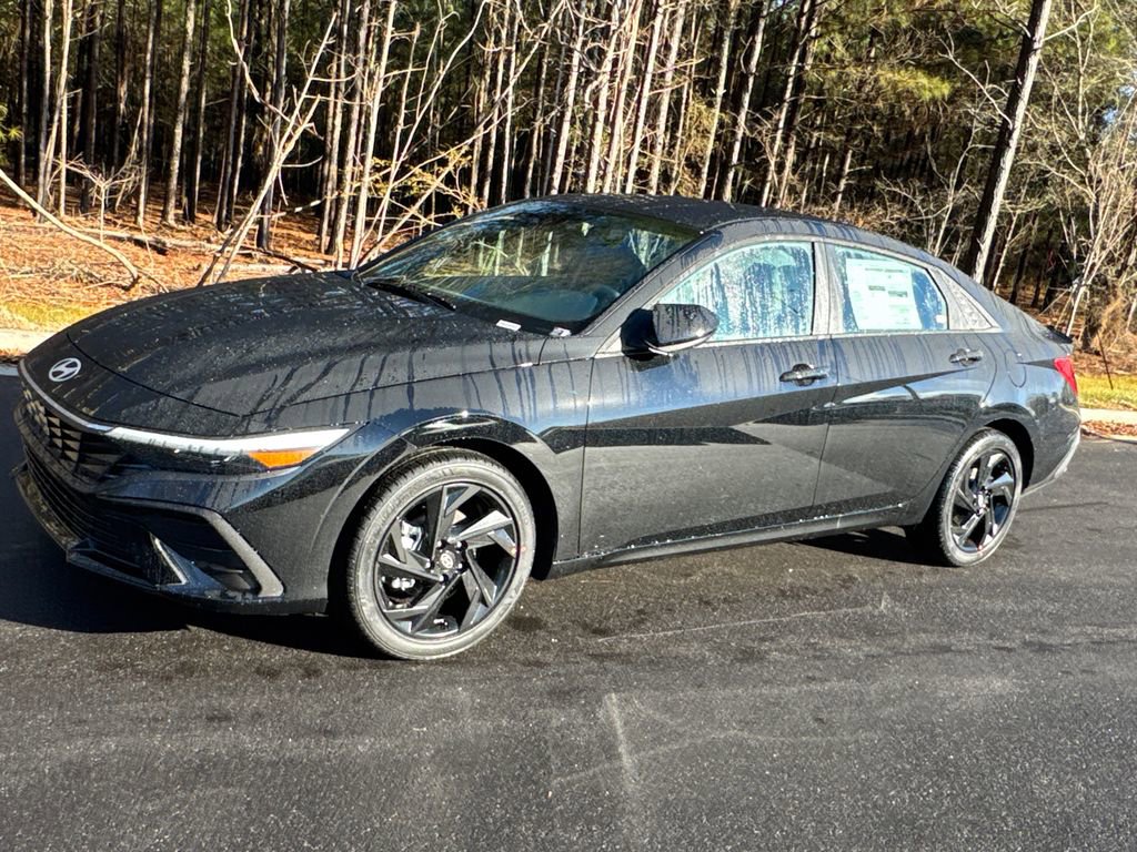 New 2026 Hyundai Elantra Sport image 2