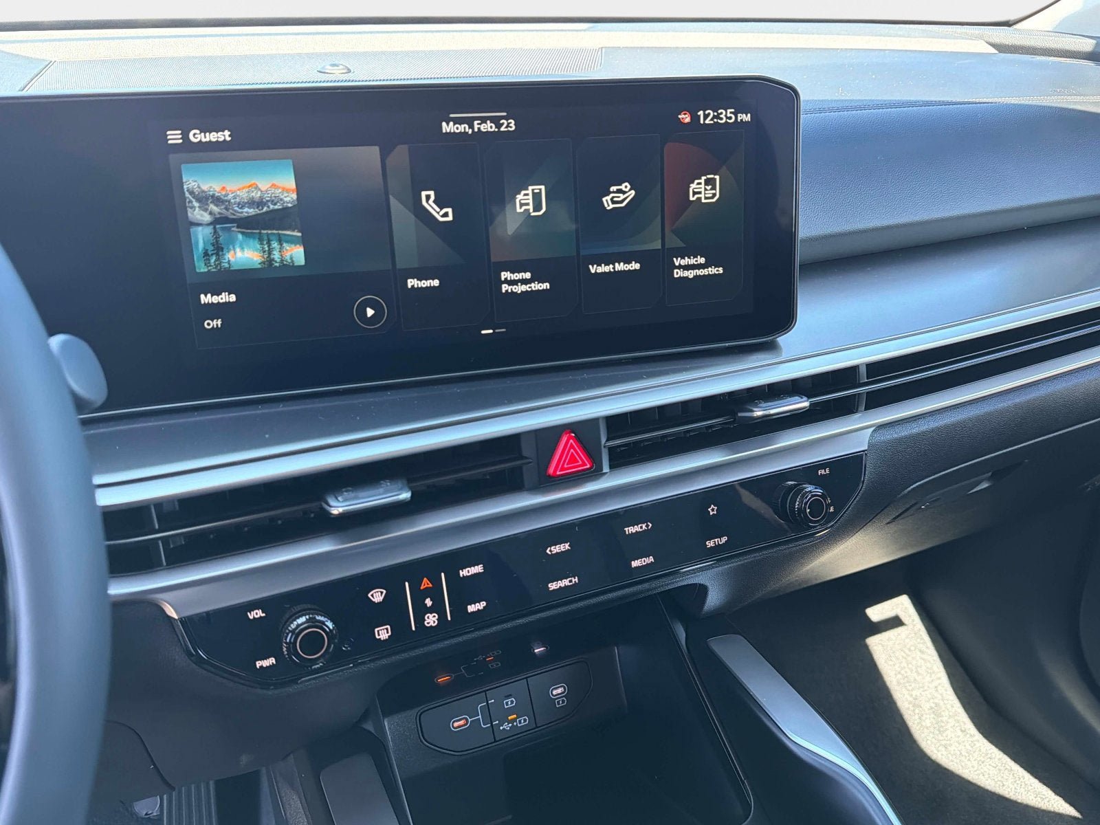 New 2026 Kia Sorento LX FWD image 19
