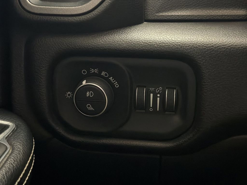 Used 2019 RAM 2500 Tradesman w/ Towing Technology Group image 18