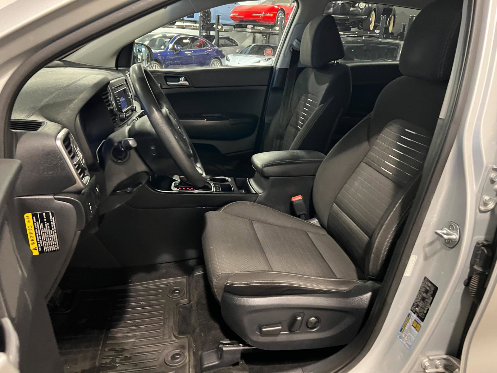 Used 2017 Kia Sportage LX w/ LX Popular Package image 9