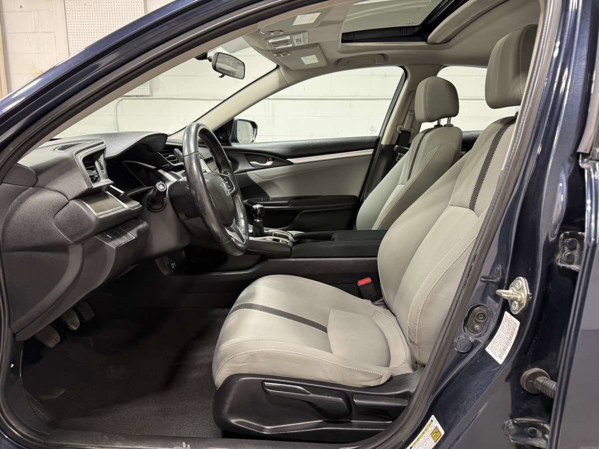 Used 2018 Honda Civic EX-T image 9