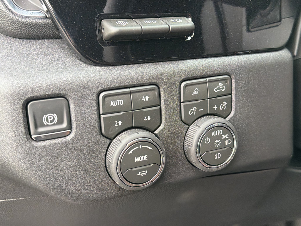 New 2026 Chevrolet Silverado 1500 High Country AWD/4WD image 15
