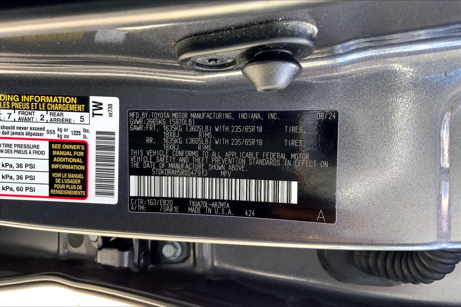 Used 2024 Toyota Highlander XLE FWD image 36