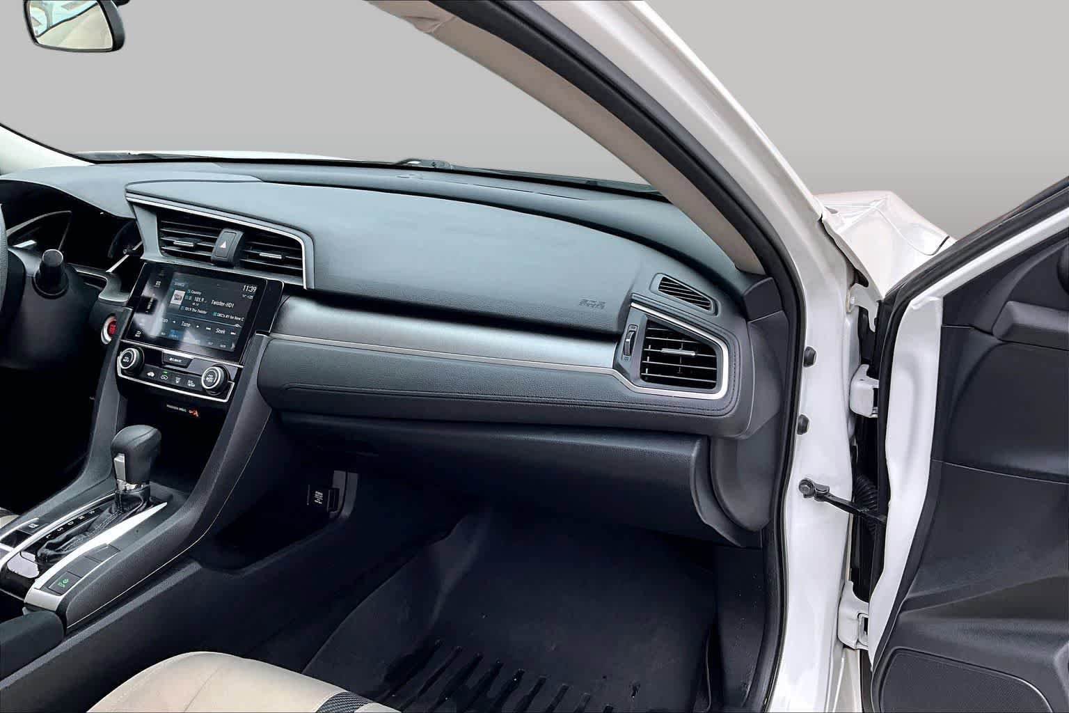 Used 2018 Honda Civic EX image 17