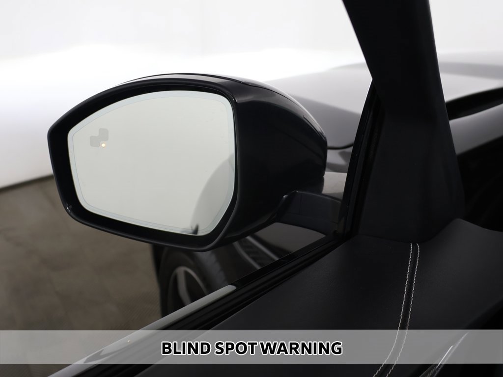 Used 2024 Jaguar F-PACE R-Dynamic S image 7