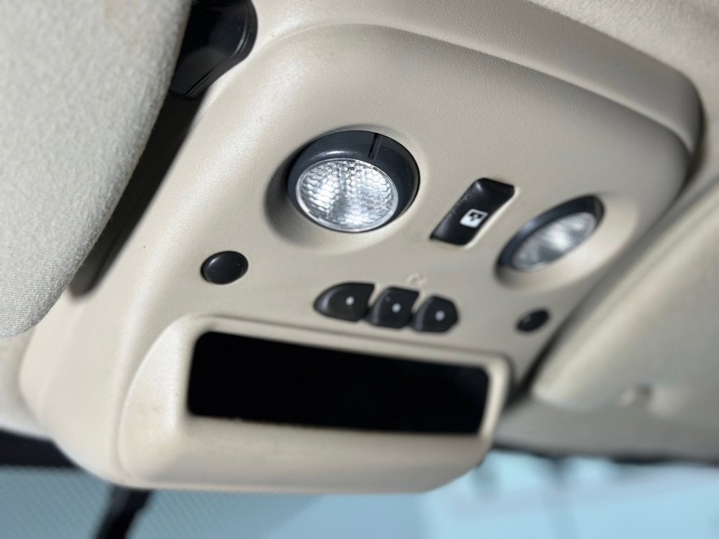 Used 2006 Chevrolet Avalanche Z71 w/ Sun And Sound Package image 34