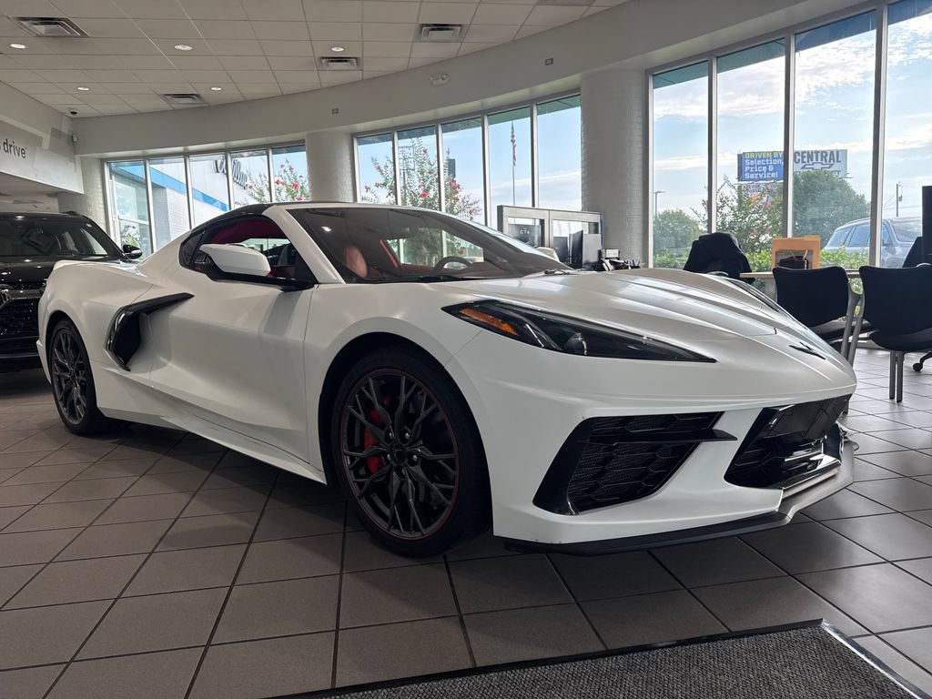 Used 2023 Chevrolet Corvette Stingray Premium Cpe w/ Z51 Performance Package RWD image 3