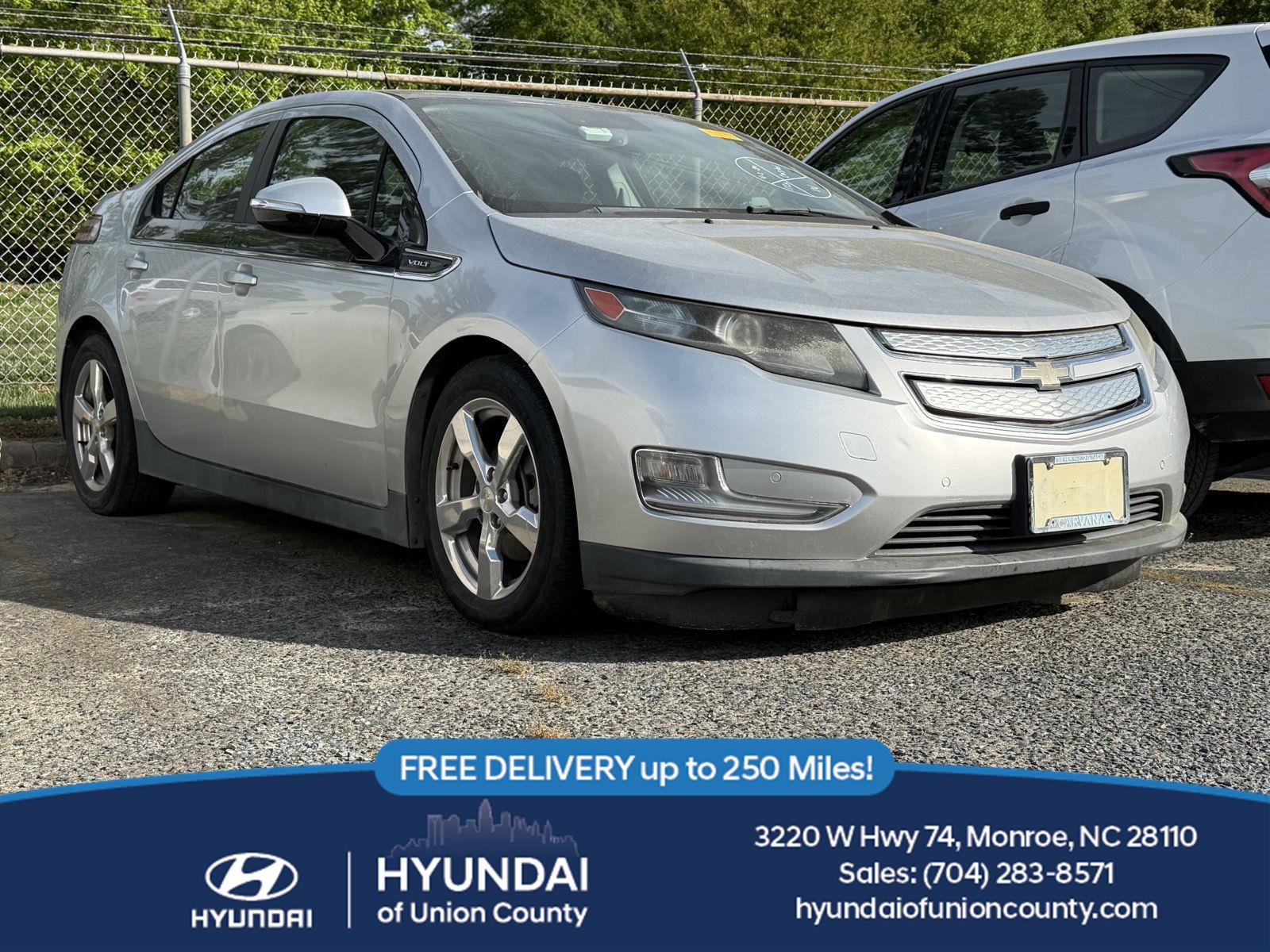 Used 2011 Chevrolet Volt Premium w/ Premium Trim Package image 1