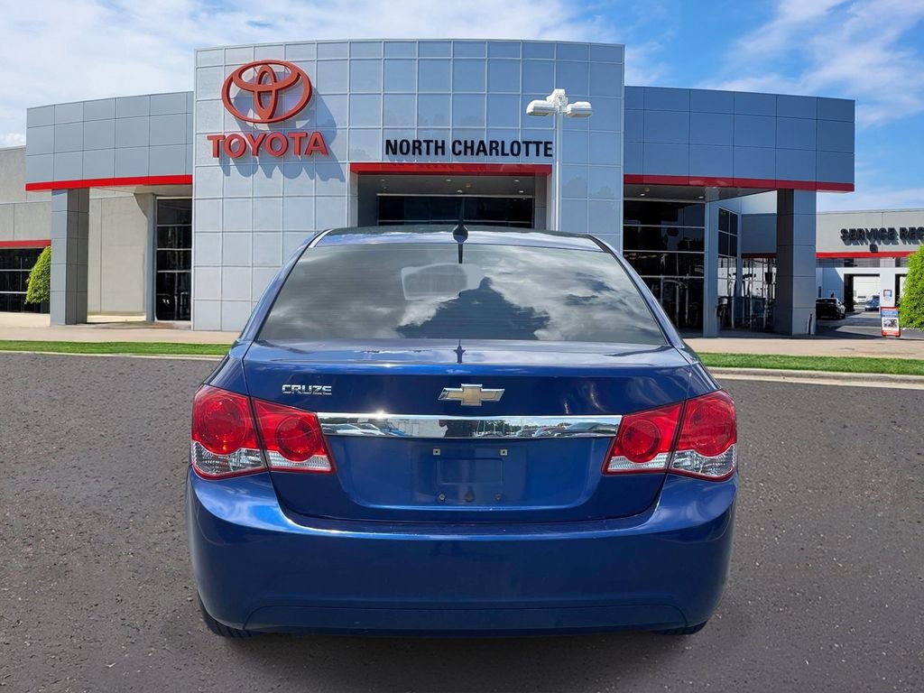 Used 2012 Chevrolet Cruze LS w/ Connectivity Package FWD image 6