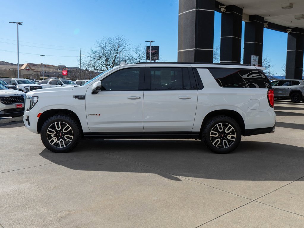 Used 2022 GMC Yukon XL AT4 w/ AT4 Premium Plus Package image 4