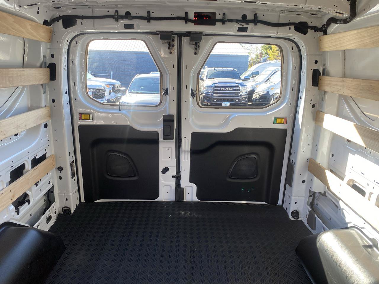 Used 2025 Ford Transit 250 Low Roof w/ Exterior Upgrade Package RWD image 8