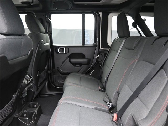 Used 2024 Jeep Wrangler Unlimited Rubicon w/ Technology Group image 15