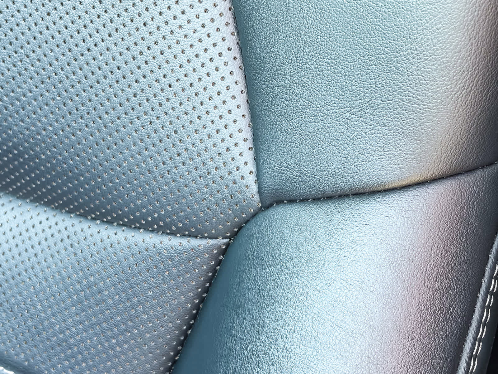 Used 2020 Toyota RAV4 Limited w/ Limited Grade Weather Package image 25