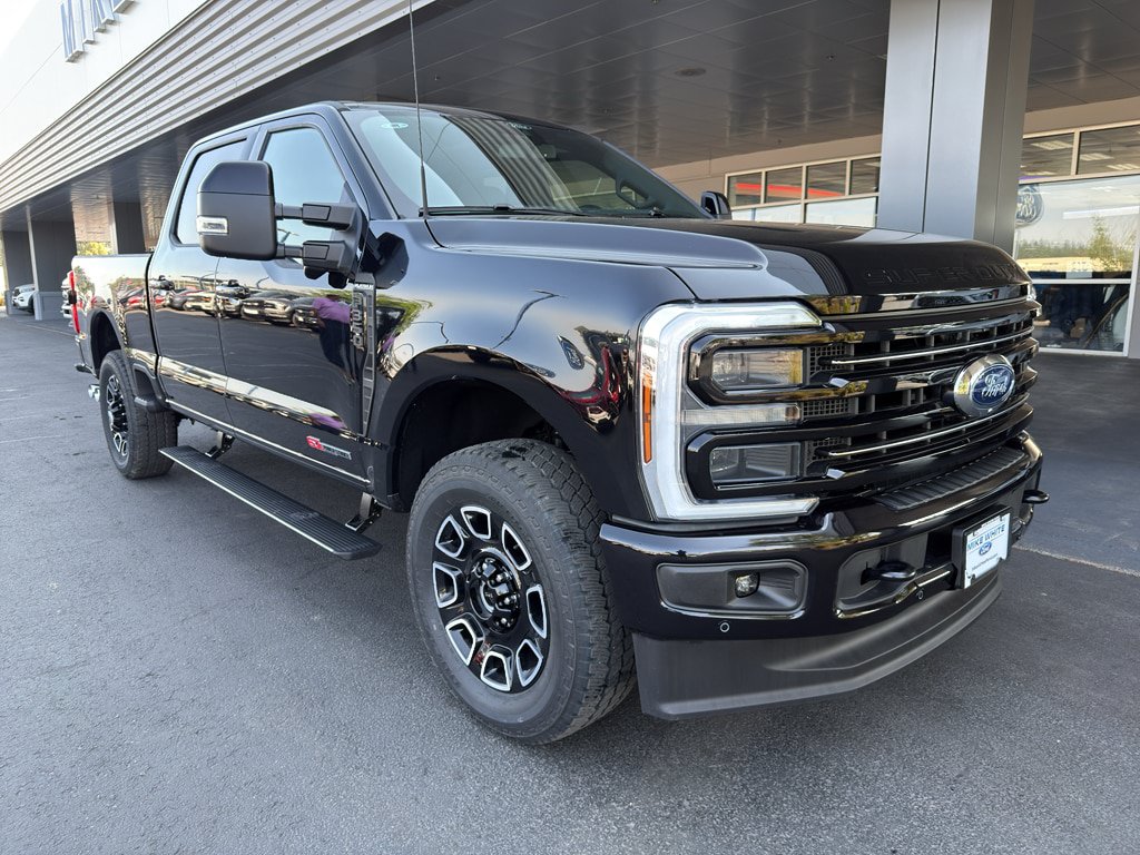 New 2026 Ford F350 Platinum w/ FX4 Off-Road Package