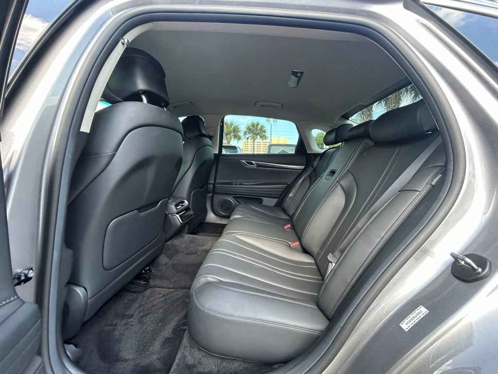 Used 2025 Genesis G80 2.5T image 14