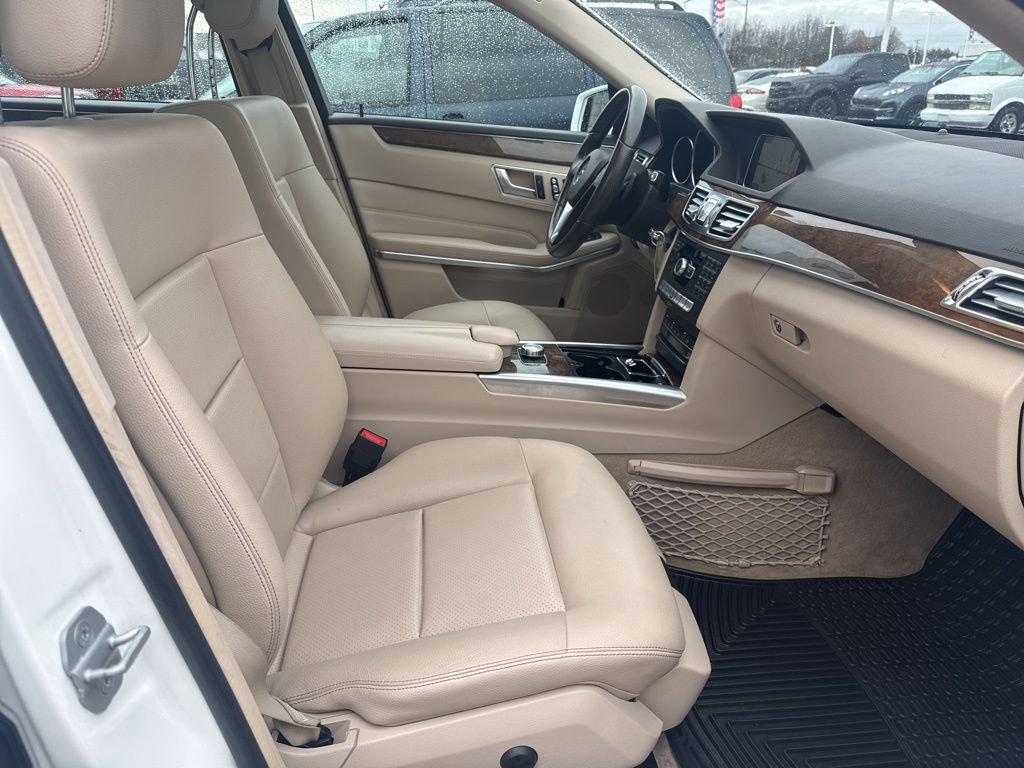 Used 2015 Mercedes-Benz E 350 4MATIC Sedan image 48