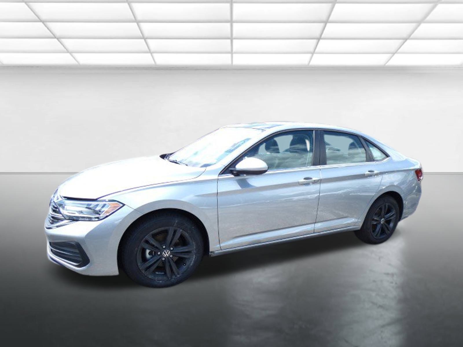 Used 2024 Volkswagen Jetta SE w/ Panoramic Sunroof Package FWD image 2
