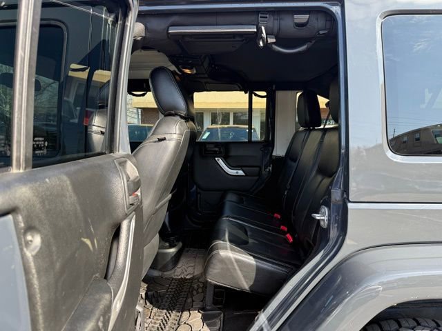 Used 2016 Jeep Wrangler Unlimited Rubicon image 25