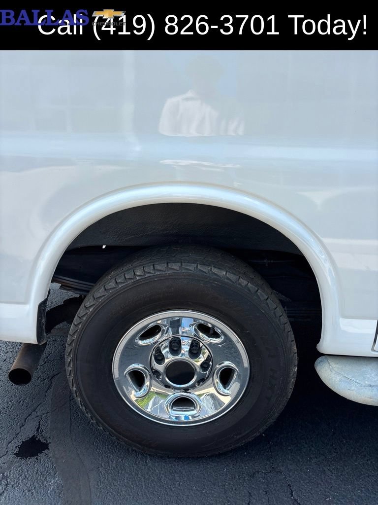 Used 2017 GMC Savana 2500 RWD image 10