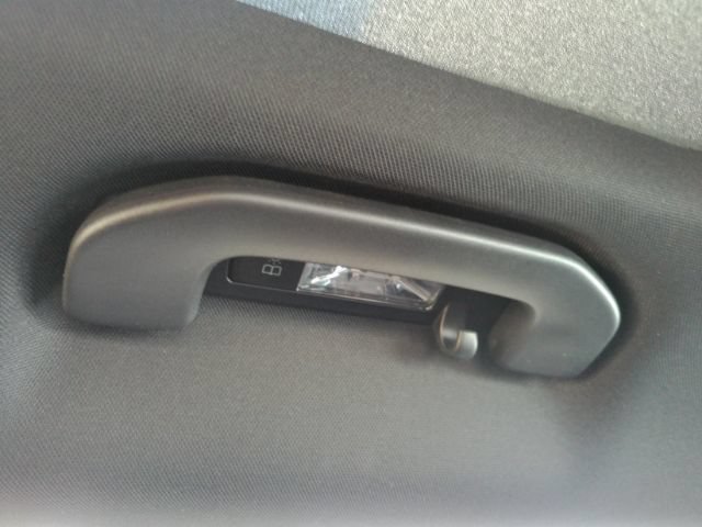 Used 2023 Mercedes-Benz EQB 300 4MATIC image 33