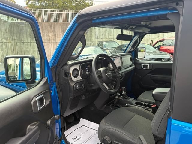 Used 2024 Jeep Wrangler Sport AWD/4WD image 13