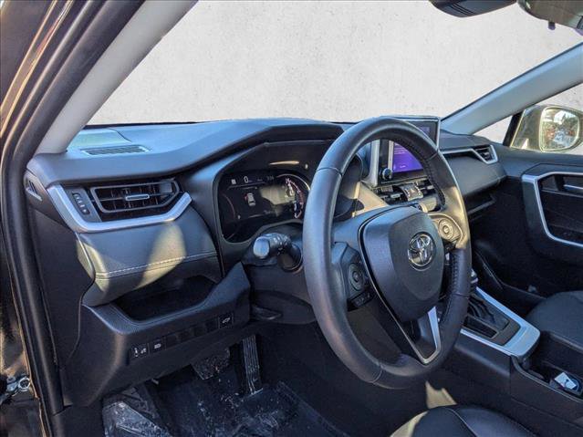 Used 2023 Toyota RAV4 XLE Premium image 11