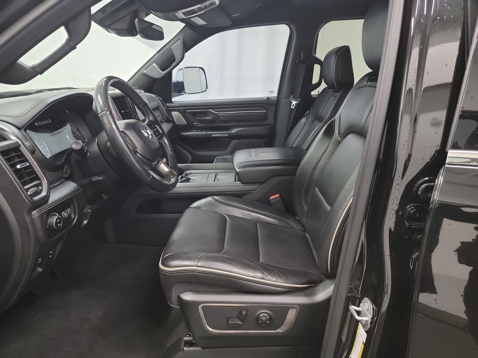 Used 2019 RAM 1500 Limited image 12
