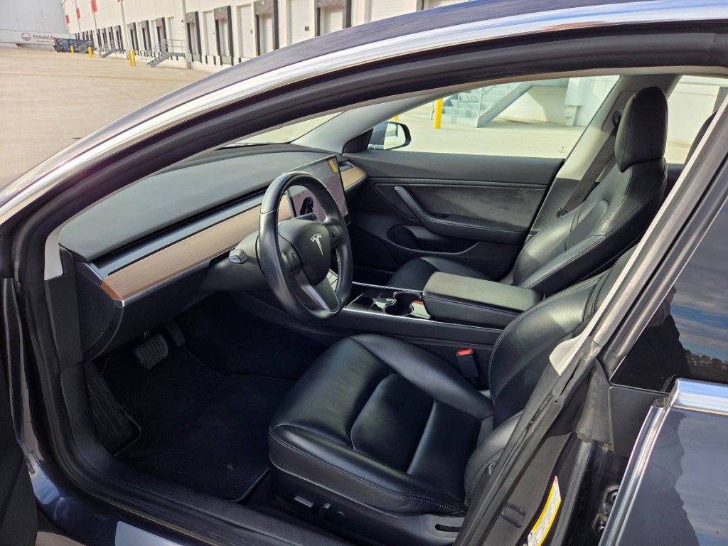 Used 2018 Tesla Model 3 Long Range image 10