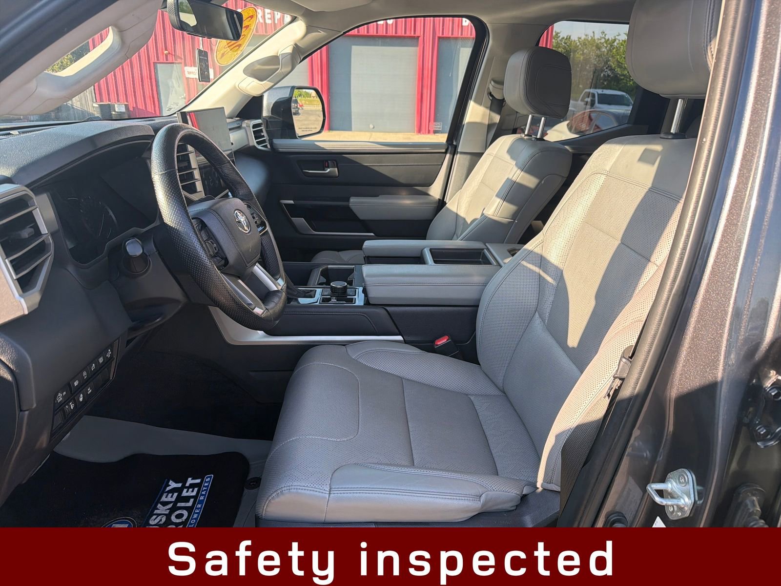 Used 2023 Toyota Tundra Limited w/ TRD Off-Road Package AWD/4WD image 10