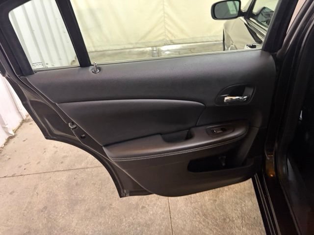 Used 2013 Chrysler 200 Limited FWD image 17