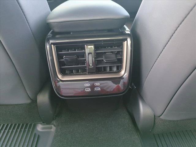 Used 2026 Toyota Crown AWD/4WD image 17